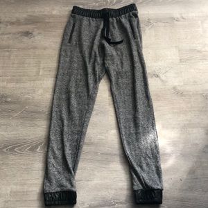Grey joggers with faux leather trim - size M